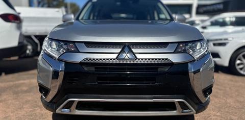 Mitsubishi OUTLANDER 2020