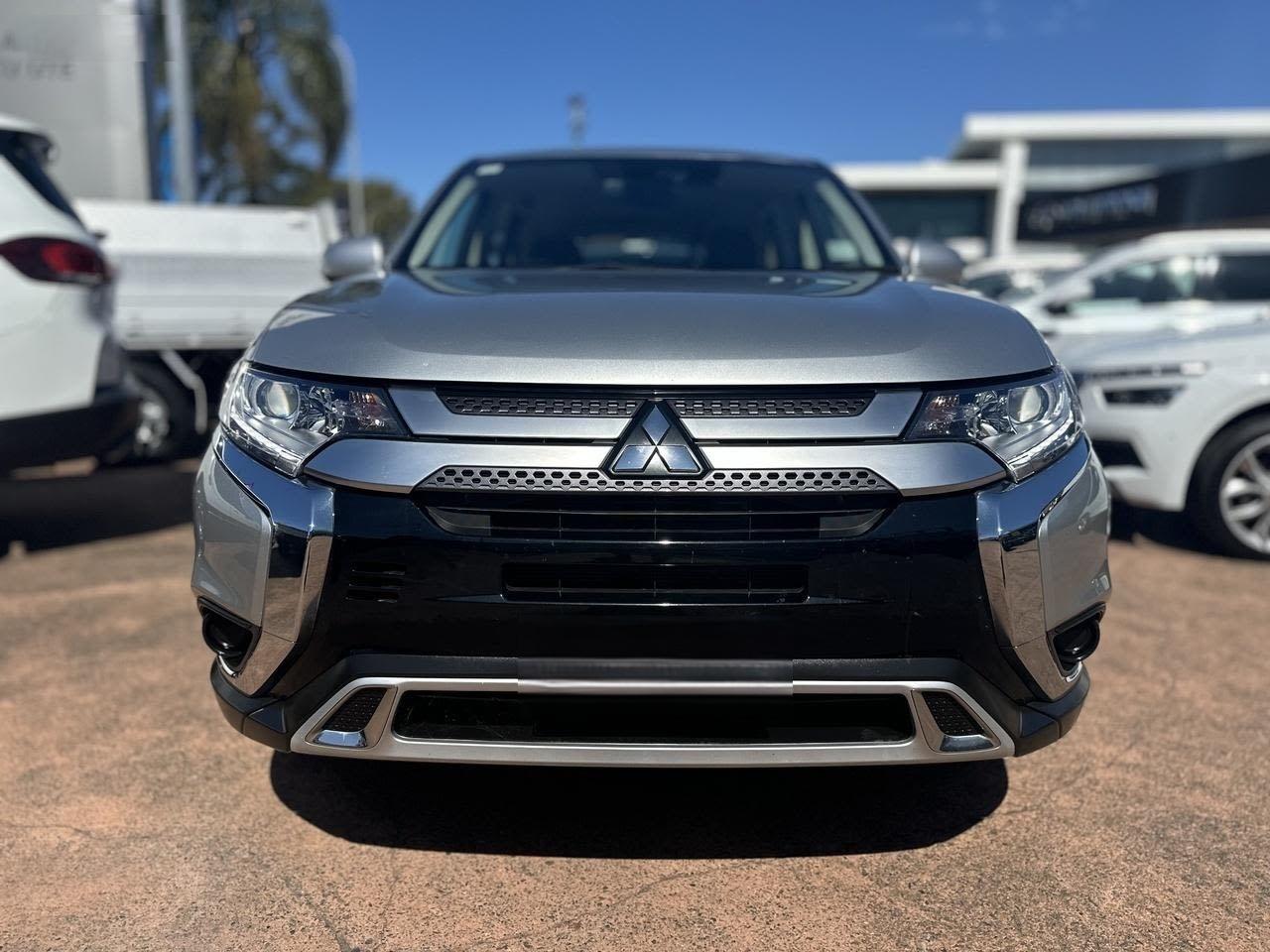 Mitsubishi OUTLANDER 2020 in Tweed Heads