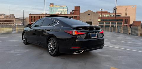 Lexus ES 2025