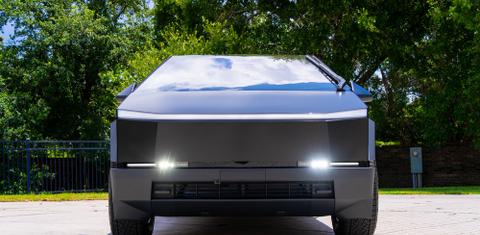 Tesla Cybertruck 2025