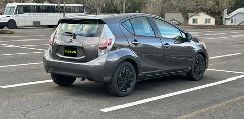 Toyota Prius c 2014