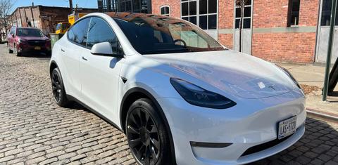 Tesla Model Y 2023