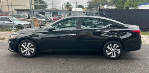 Nissan Altima 2021