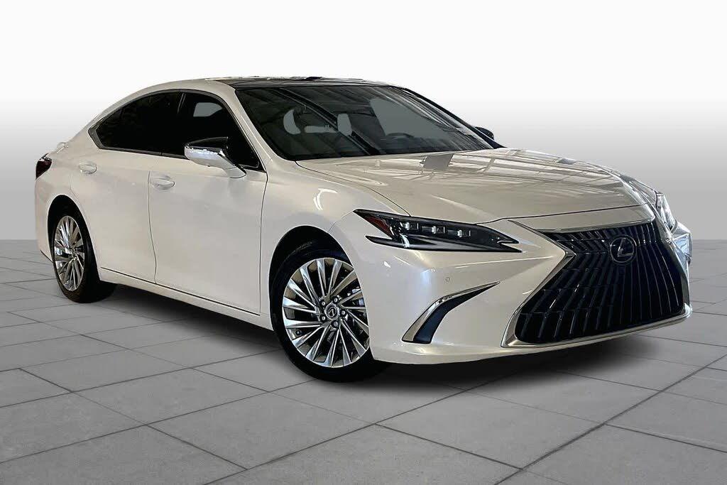 Lexus ES 2023 in 