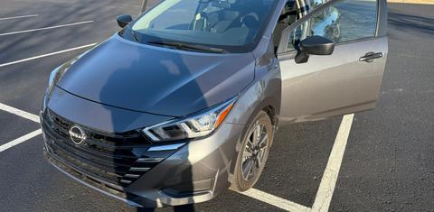 Nissan Versa 2024
