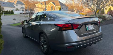 Nissan Altima 2024