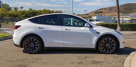 Tesla Model Y 2023