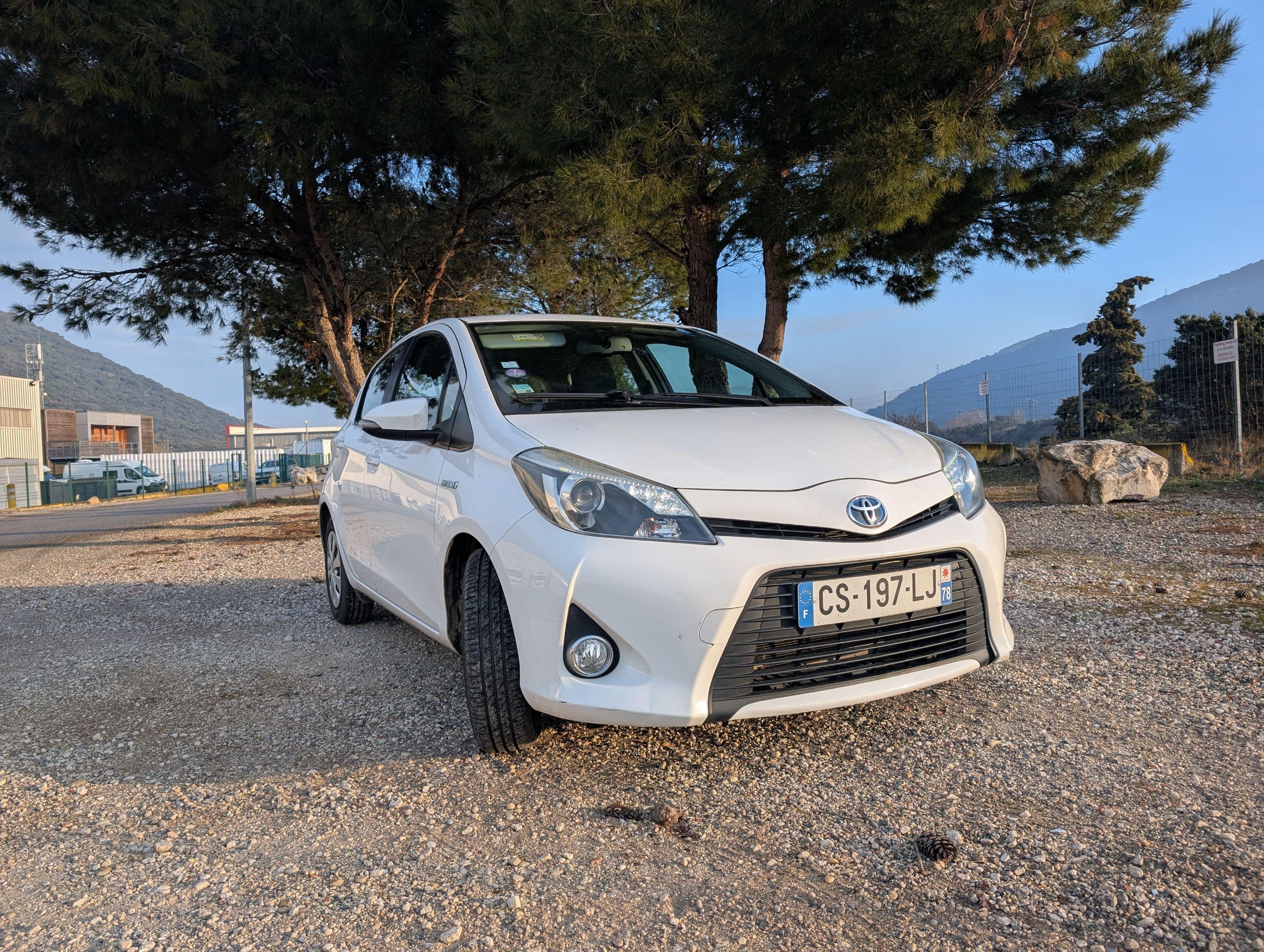 Toyota YARIS 2013 à Pierrelatte