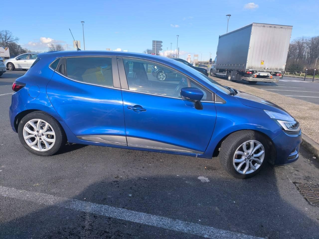 Renault CLIO IV 2017 à 