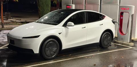 Tesla Model Y 2026