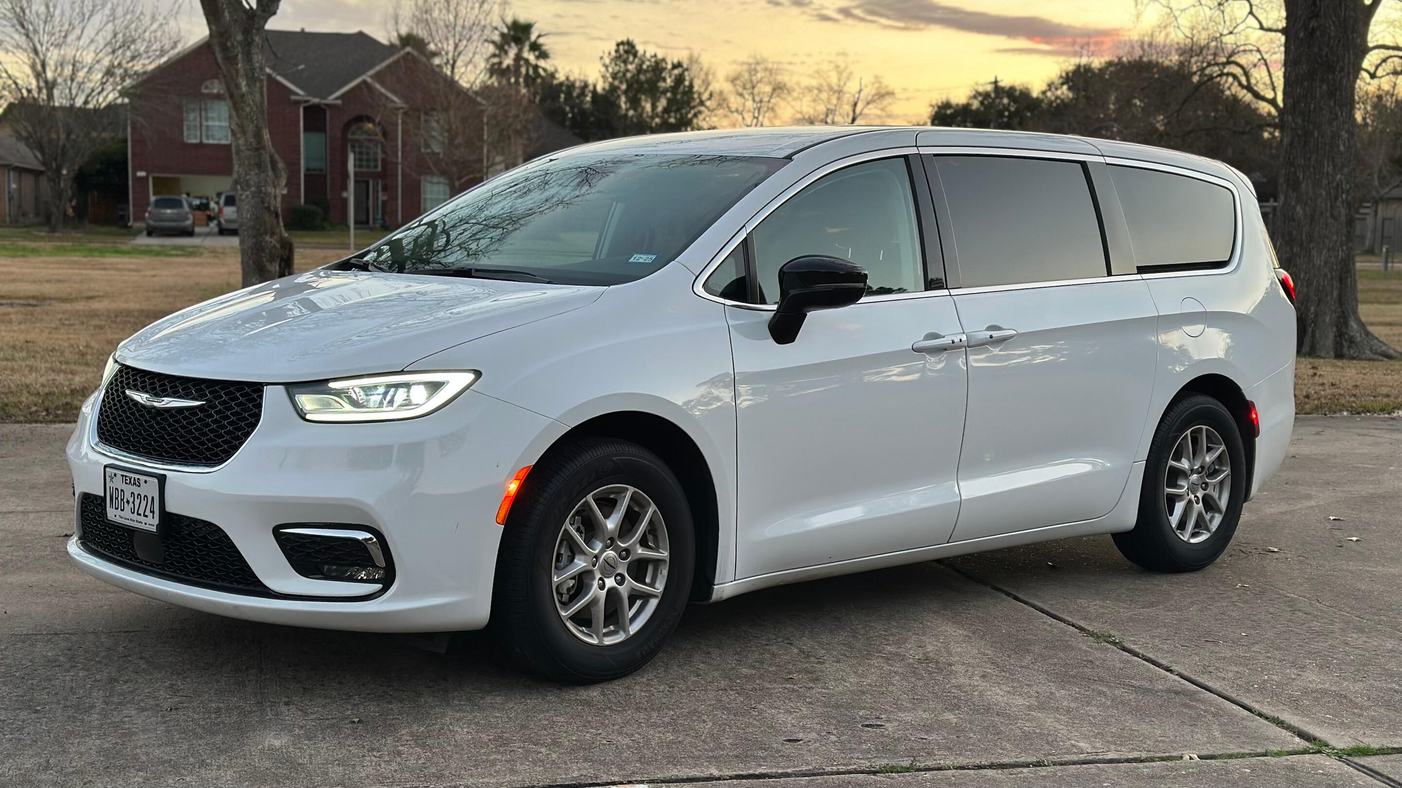 Chrysler Pacifica 2024 in League City, TX