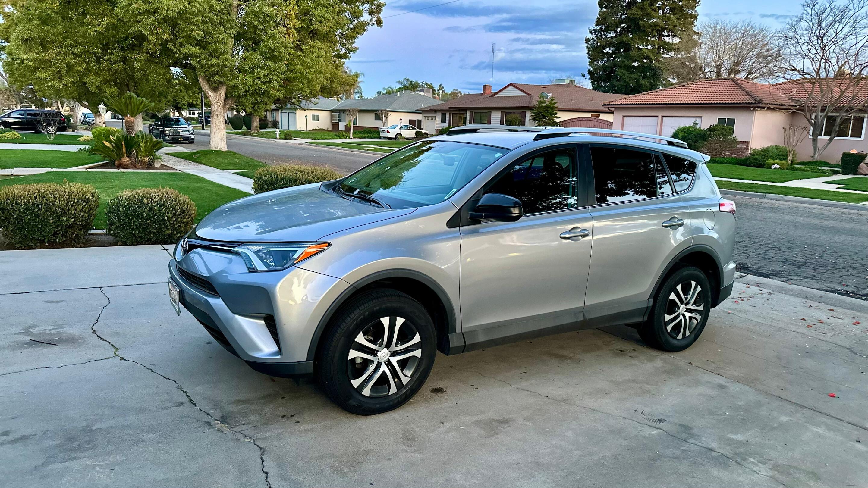 Toyota RAV4 2016 in Fresno, CA