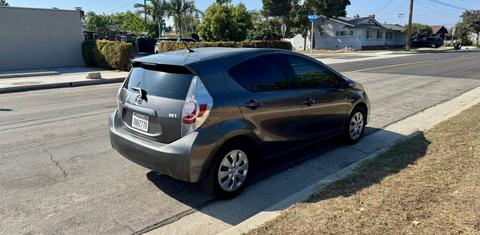 Toyota Prius c 2014