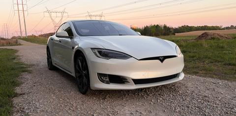 Tesla Model S 2020