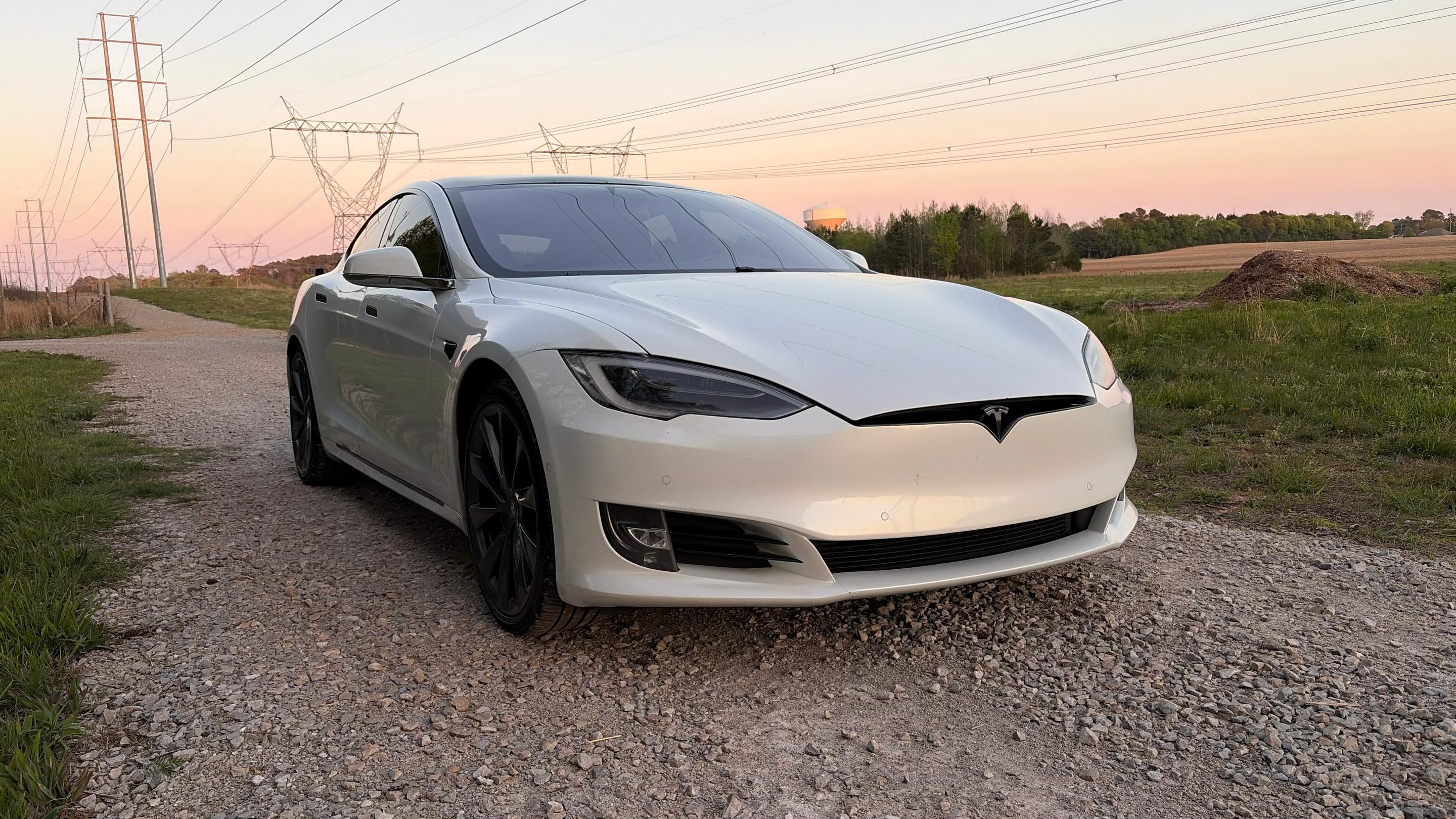 Tesla Model S 2020 in Madison, AL