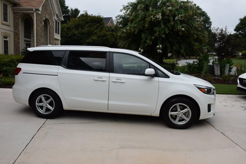 Kia Sedona 2016 in Suwanee, GA