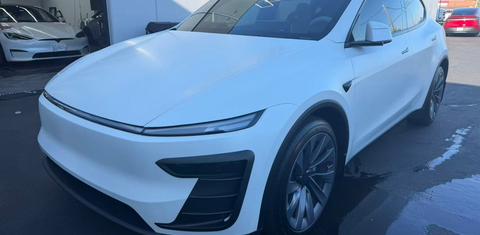 Tesla Model Y 2026