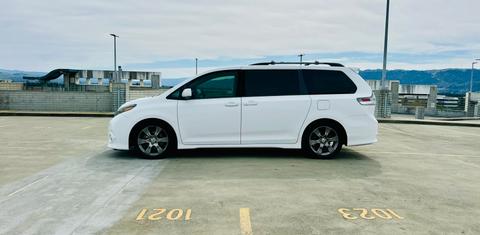 Toyota Sienna 2015
