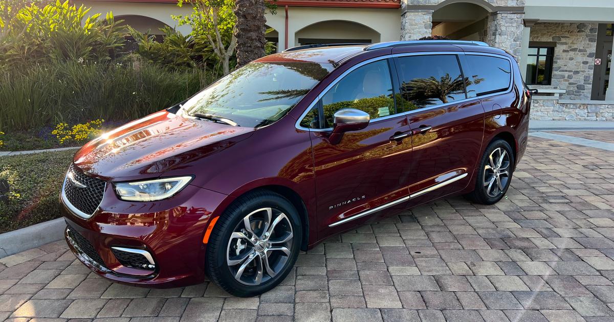 Chrysler Pacifica 2022 rental in Winter Garden, FL by Real Family rent