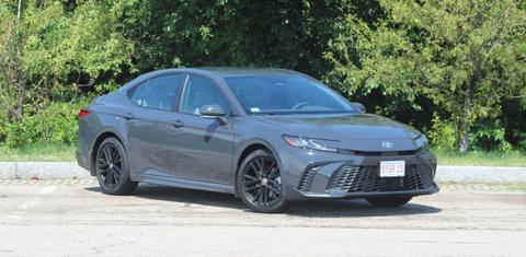 Toyota Camry Hybrid 2025