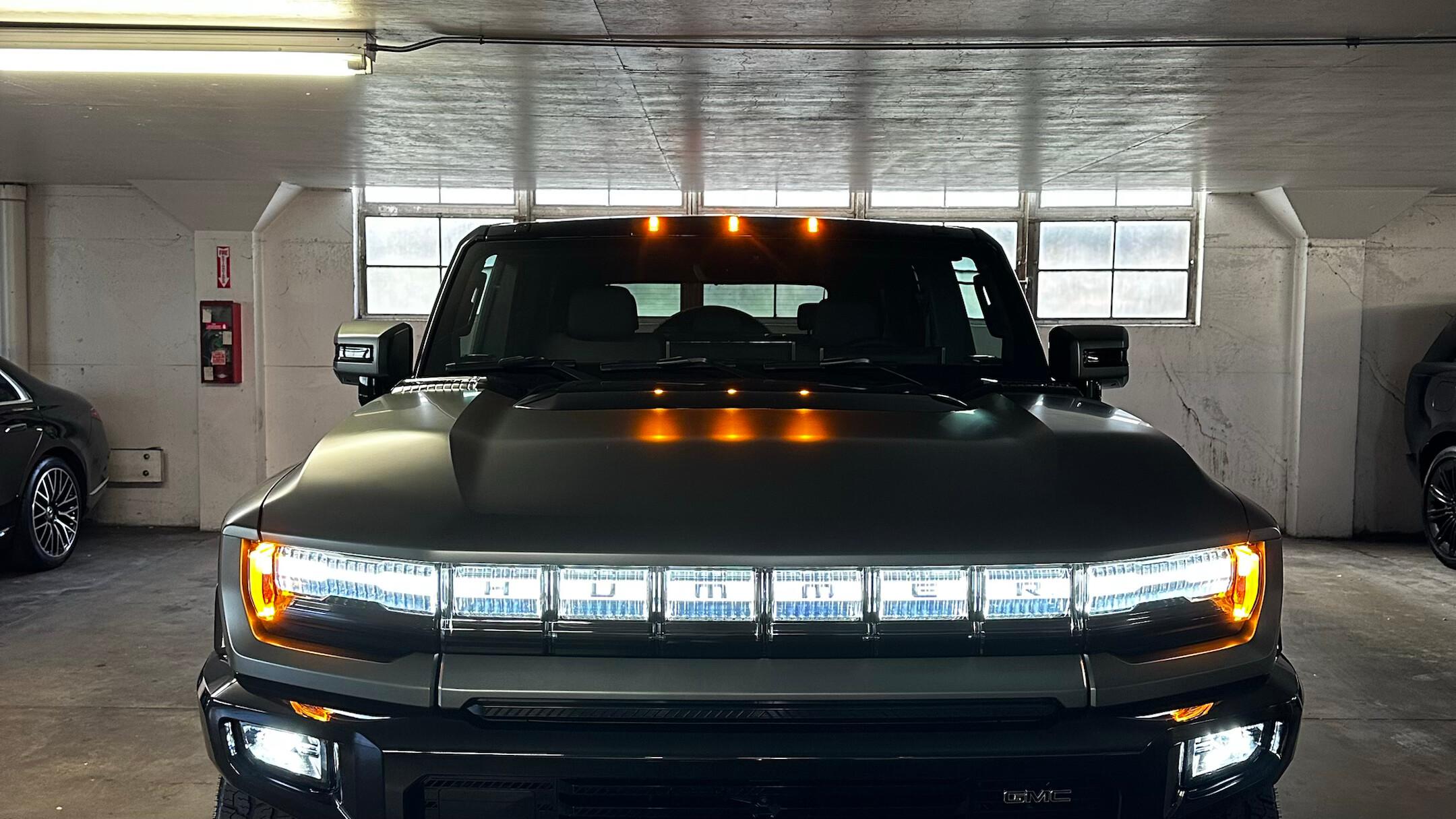 GMC HUMMER EV SUV 2024 in 