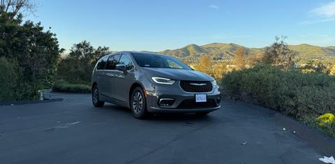 Chrysler Pacifica 2022