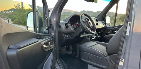 Mercedes-Benz Sprinter Crew 2024