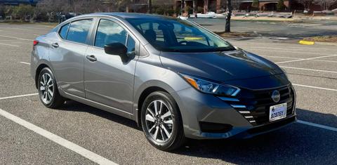 Nissan Versa 2024