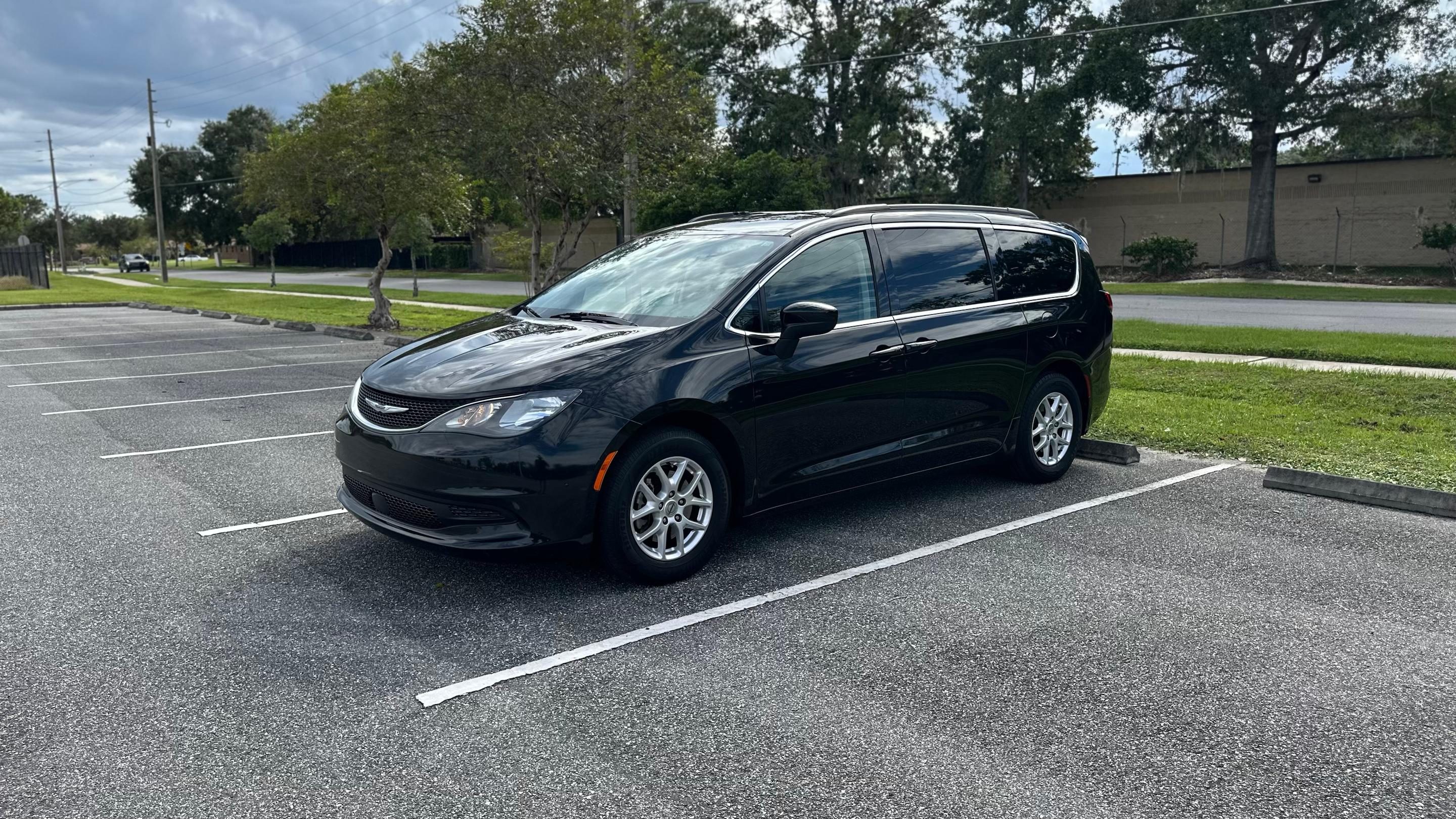Chrysler Voyager 2021 in Orlando, FL