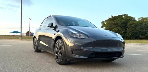 Tesla Model Y 2024