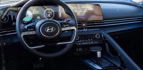 Hyundai Elantra 2025