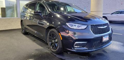 Chrysler Pacifica 2023