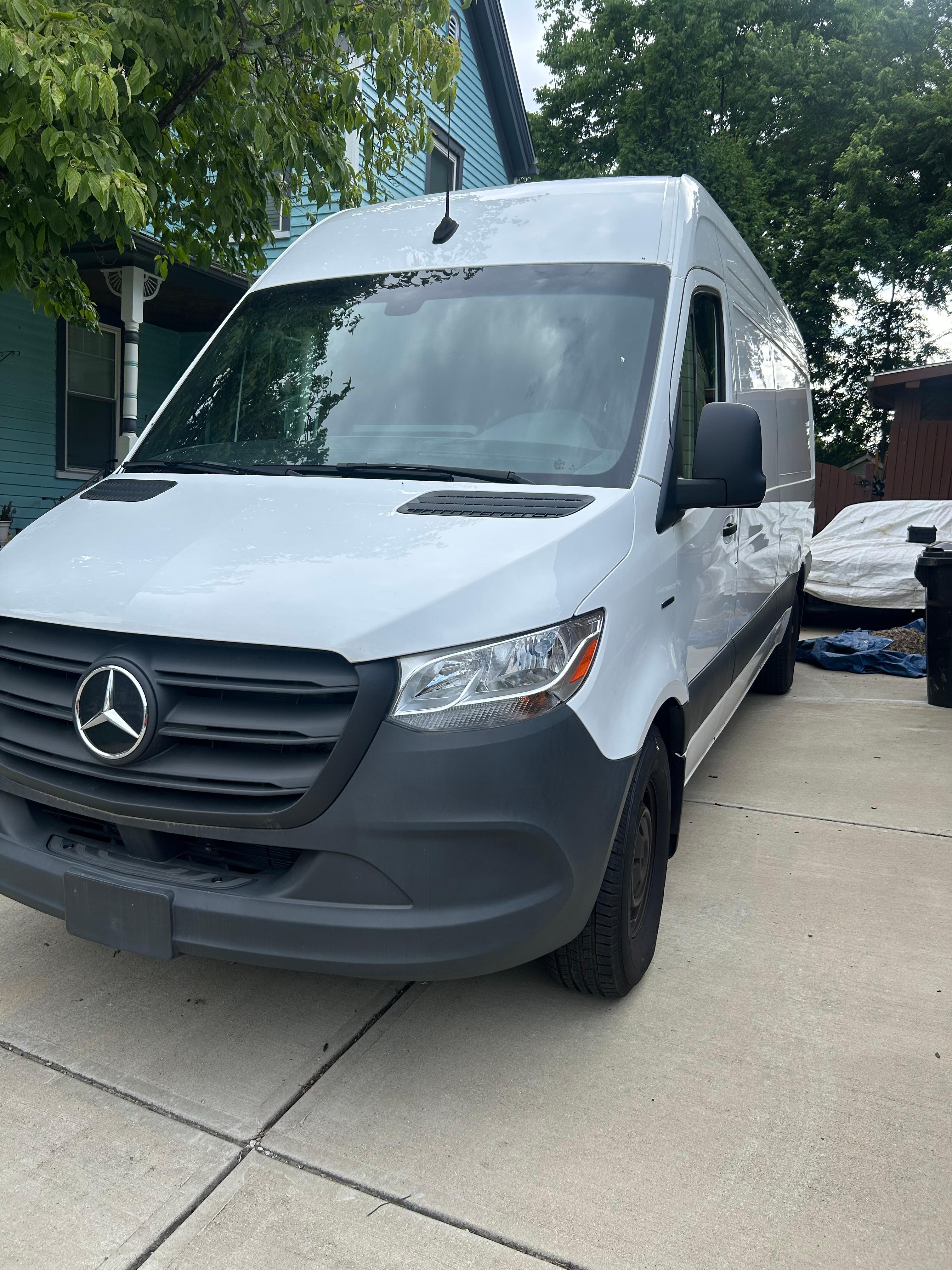 Mercedes-Benz eSprinter Cargo 2024 in Cincinnati, OH