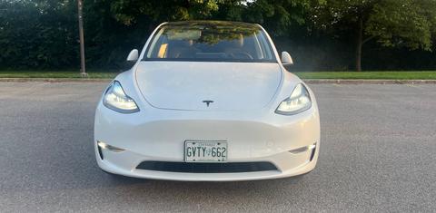 Tesla Model Y 2024