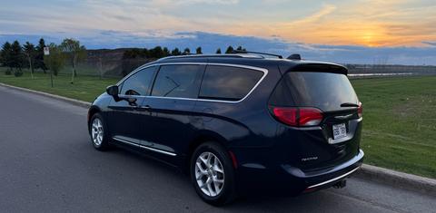 Chrysler Pacifica 2017