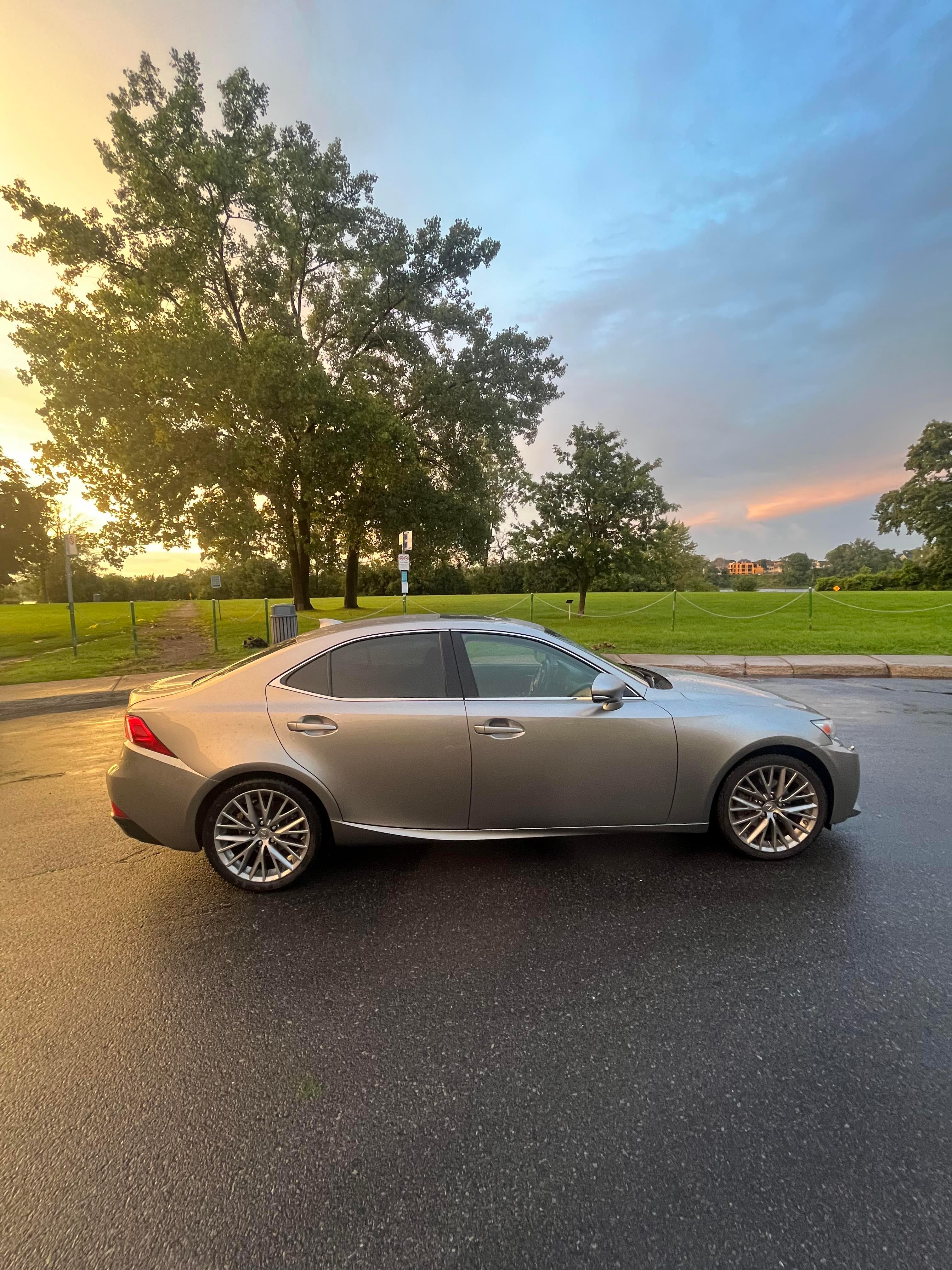 Lexus IS 2014 à Longueuil, QC