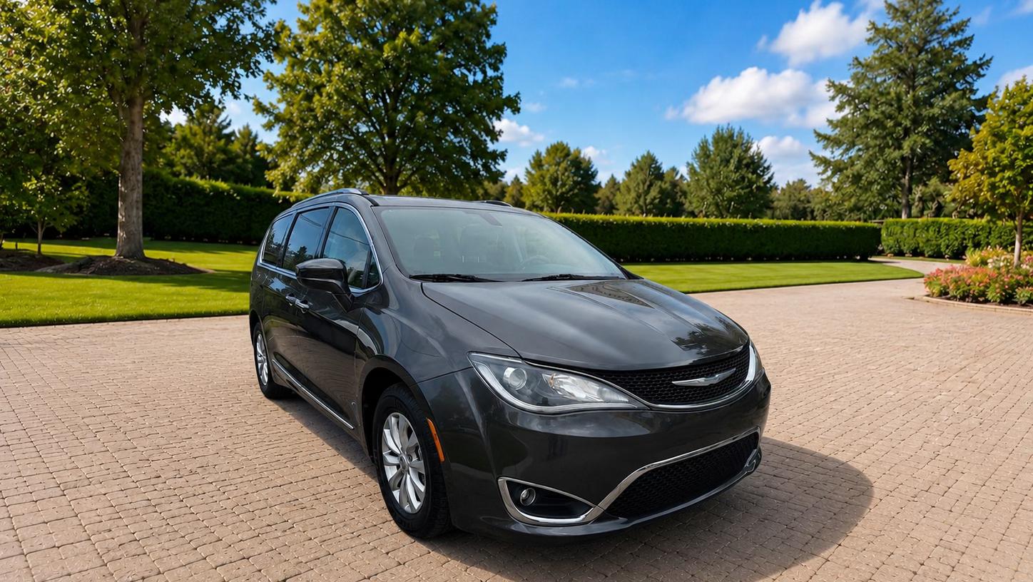 Chrysler Pacifica 2018 in West Palm Beach, FL