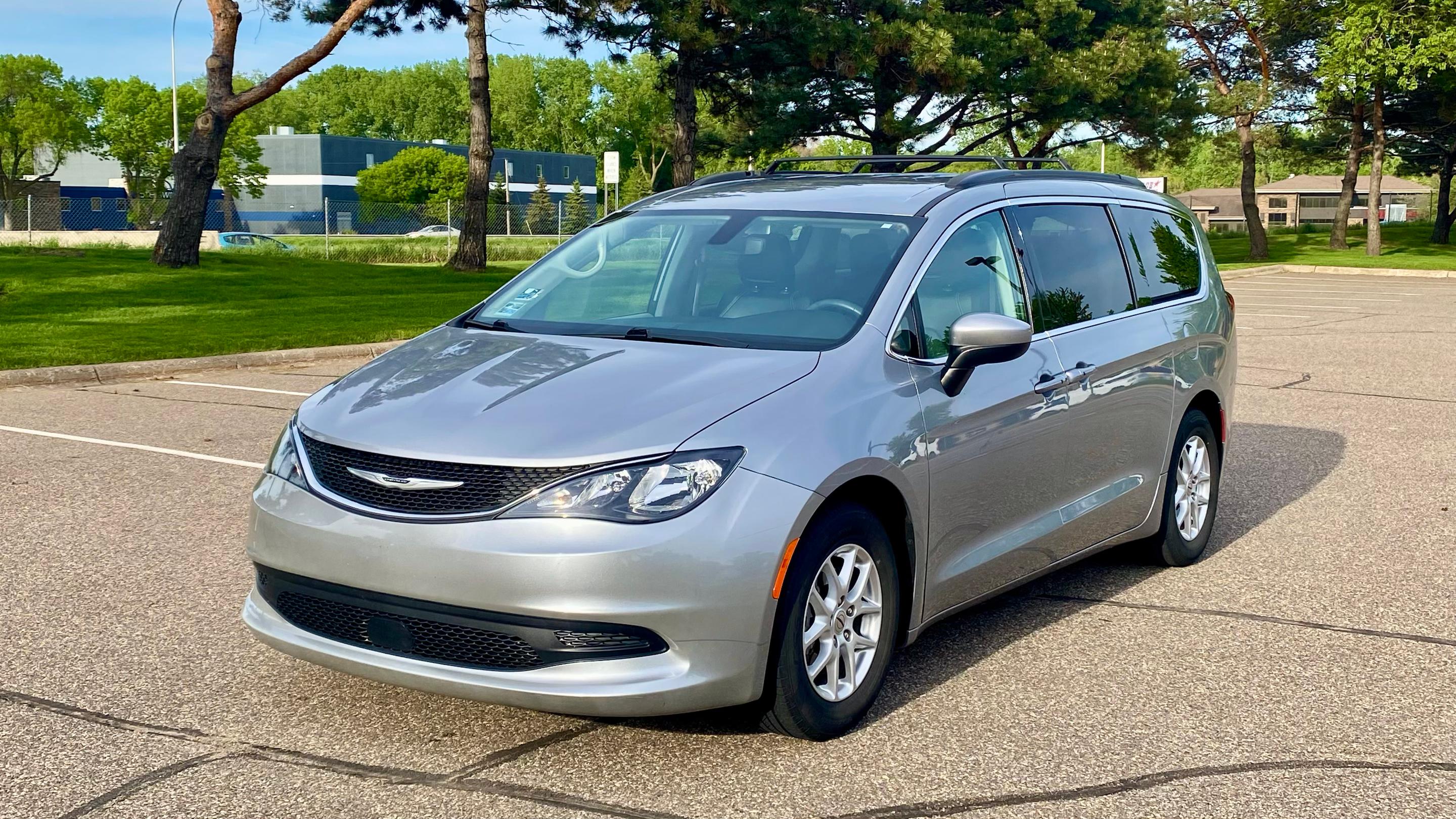 Chrysler Voyager 2021 in Minneapolis, MN