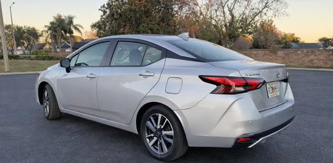 Nissan Versa 2023