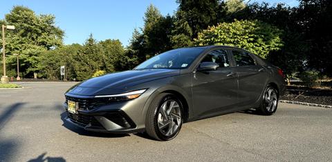 Hyundai Elantra 2024