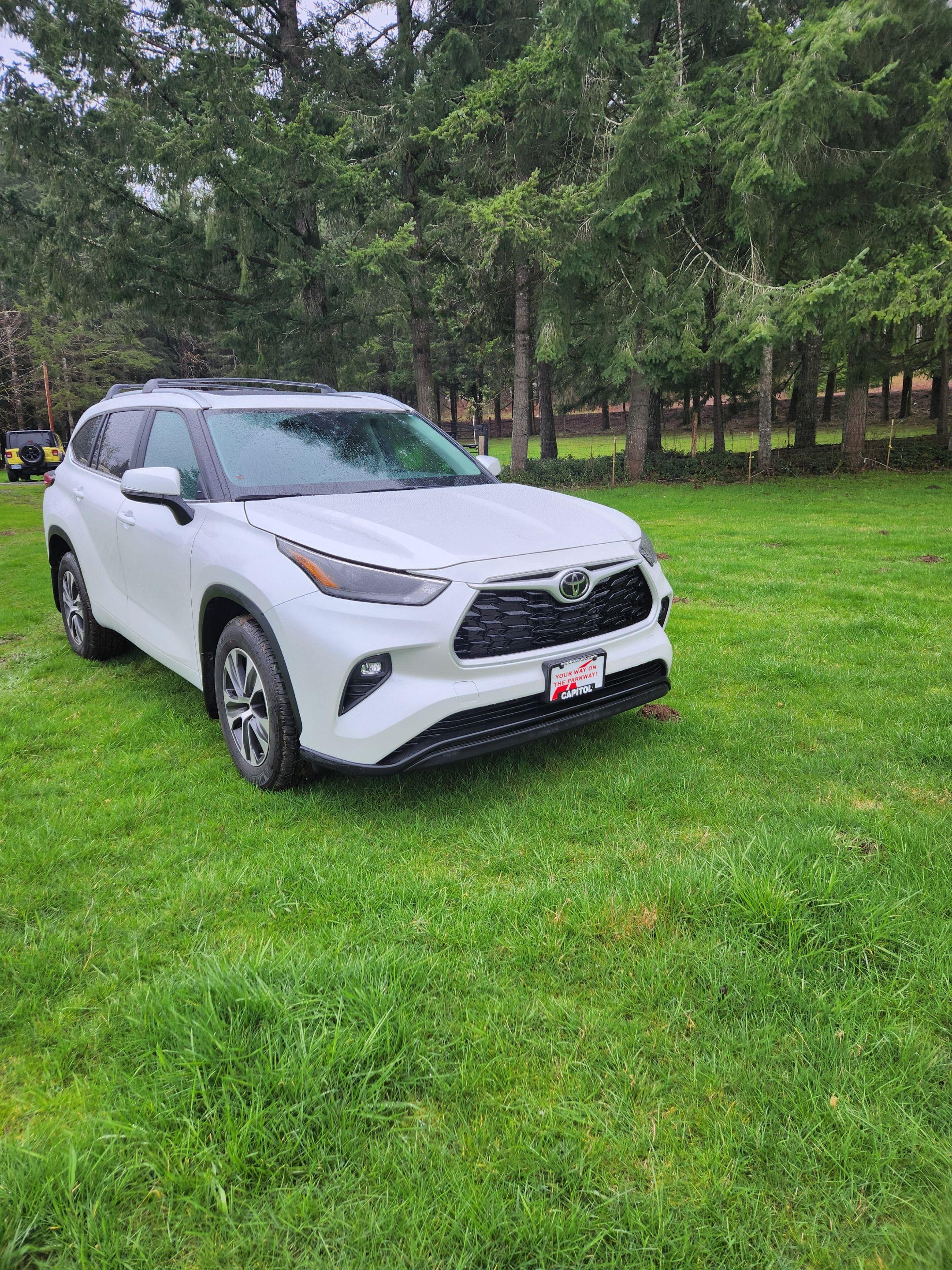 Toyota Highlander 2024 in Eugene, OR