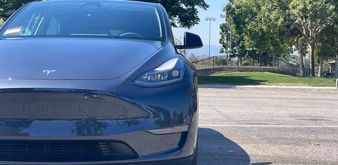 Tesla Model Y 2024
