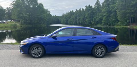 Hyundai Elantra 2024