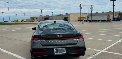 Hyundai Elantra 2025