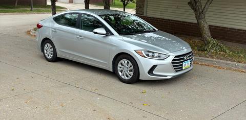 Hyundai Elantra 2017