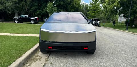 Tesla Cybertruck 2025
