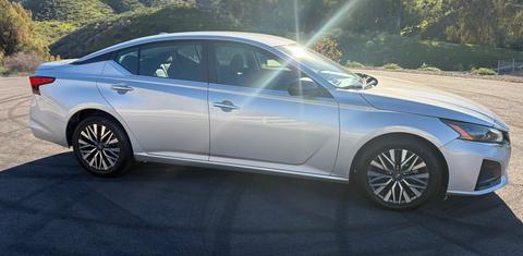 Nissan Altima 2024