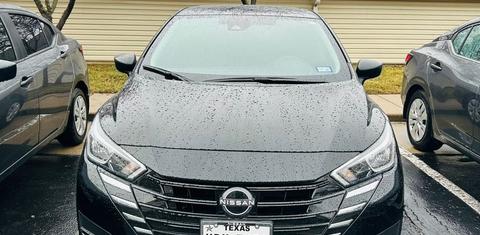 Nissan Versa 2024