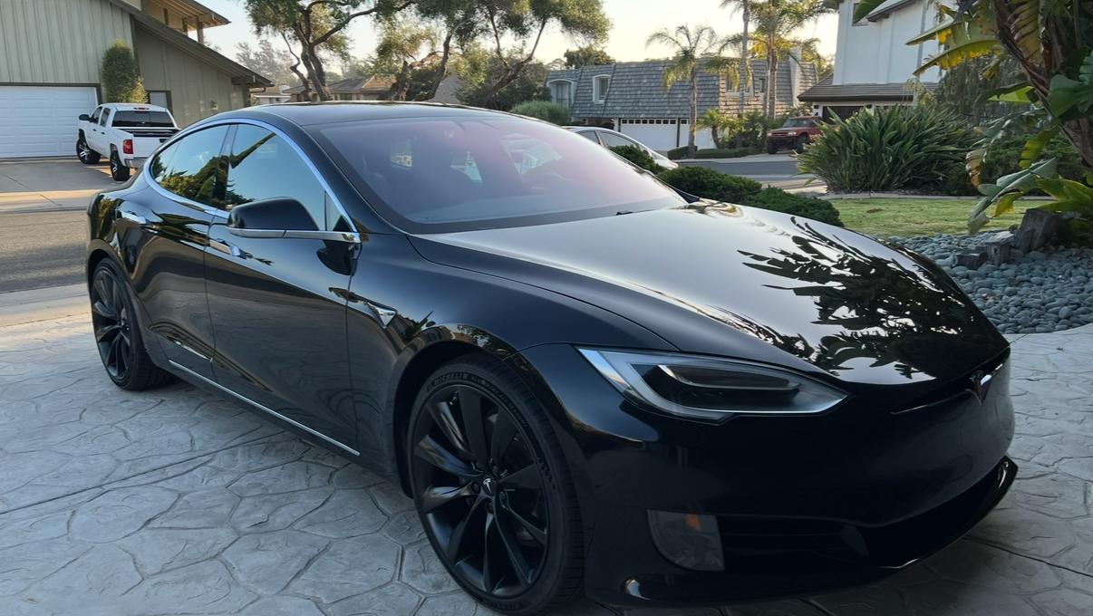 Tesla Model S 2017 in Santa Maria, CA