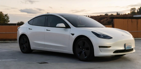 Tesla Model 3 2023